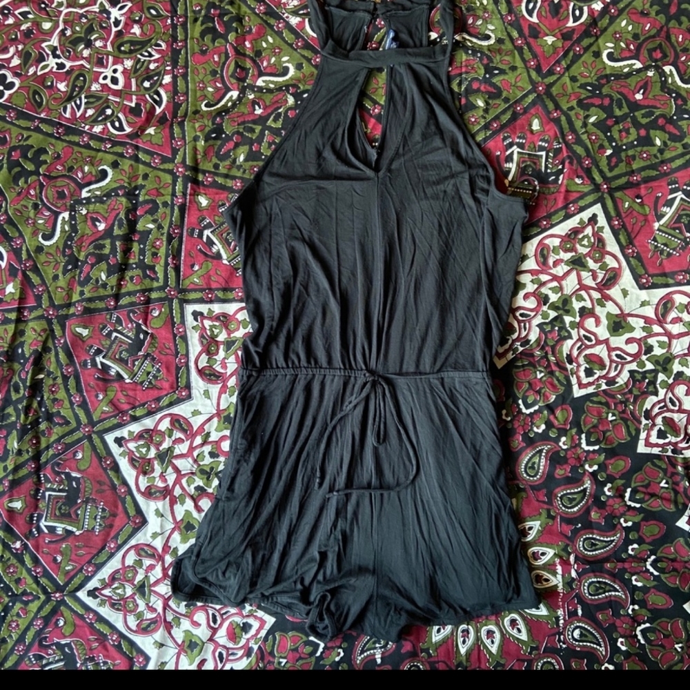 American Eagle black romper w/ pockets size large